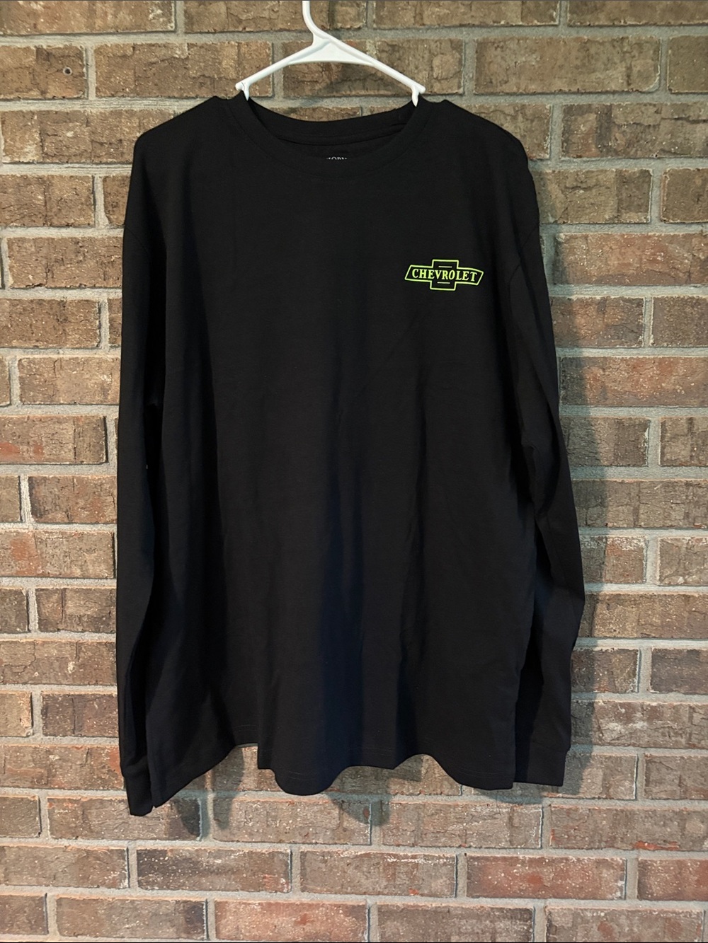 Men’s Black Chevrolet Long-Sleeve Logo Tee